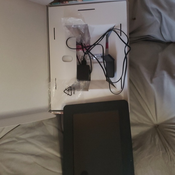 Digital Picture Frame - Picture 4 of 4